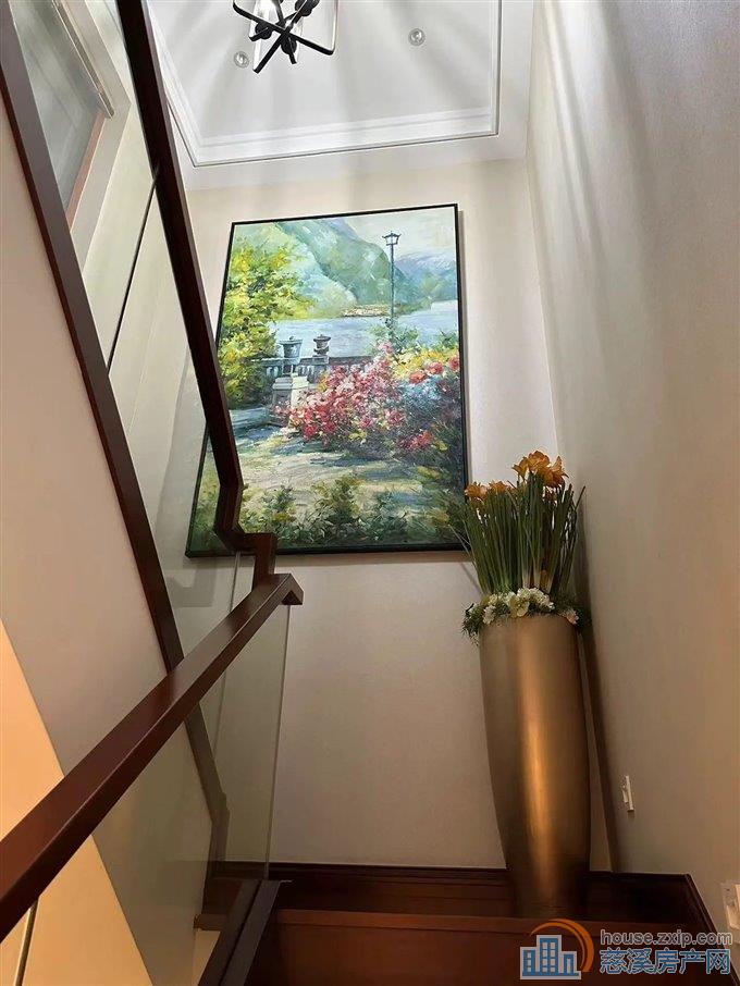 城南上叠 246平 婚装5年 送车库车位