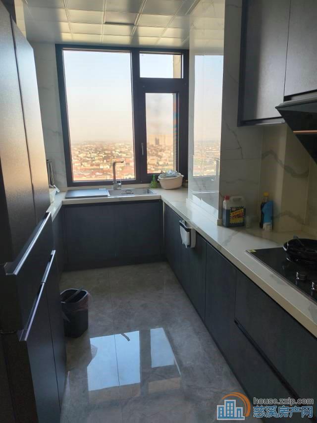 捡漏，凯旋门143平现代精装好楼层