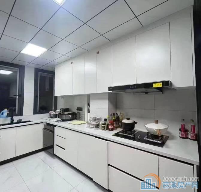 出售双喜紫园143平方送车位168万