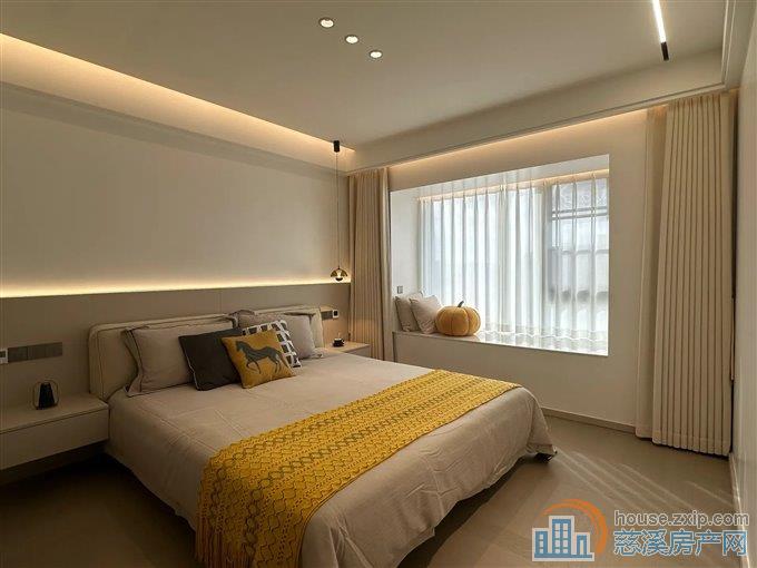 江滨之城 豪装143平方238万双车位