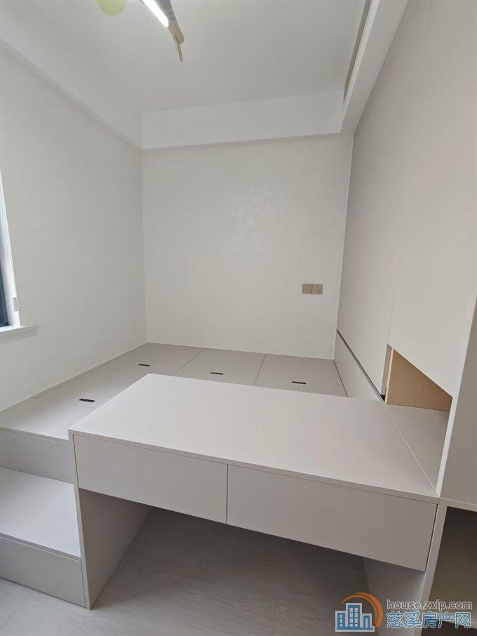 紫阙台119平高楼层3室精装258万