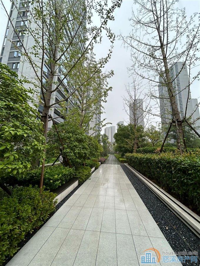 急卖 中交玉宸园143平195万包增值税