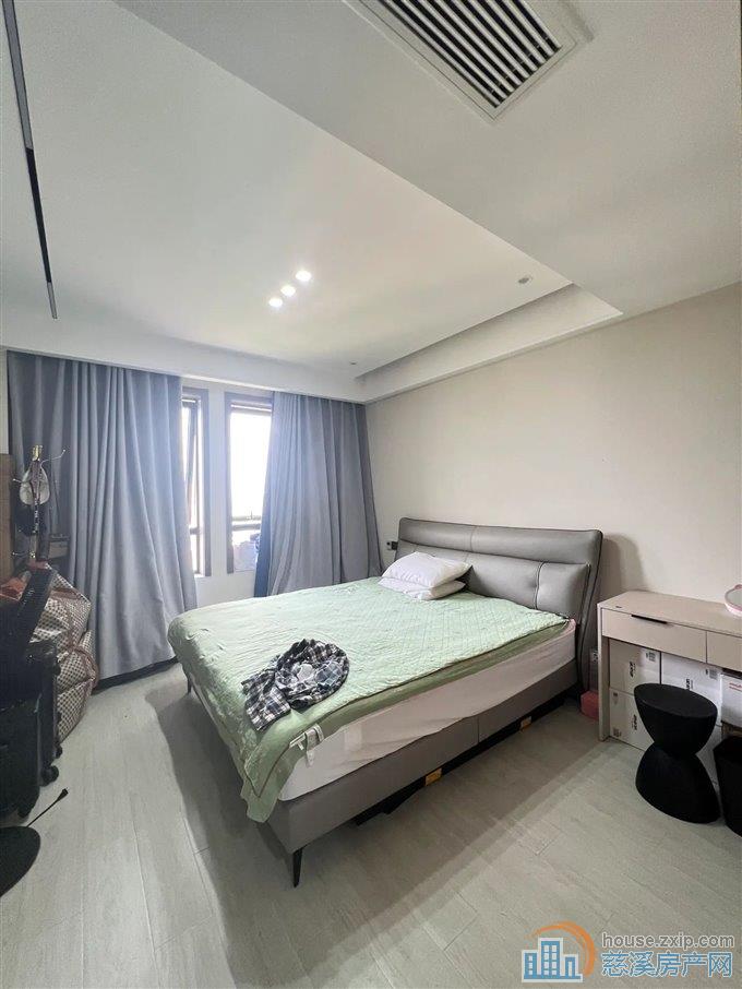 双囍花园 精装修 黄金楼层 带车位