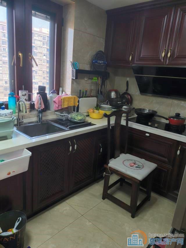 特价东方明珠楼层好167平精装中央空调