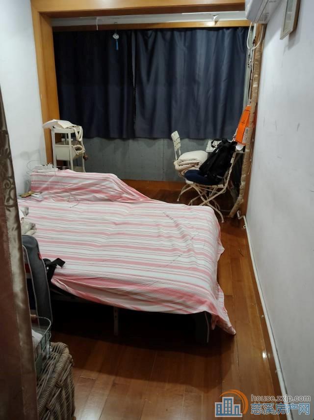 孙塘新村，独家