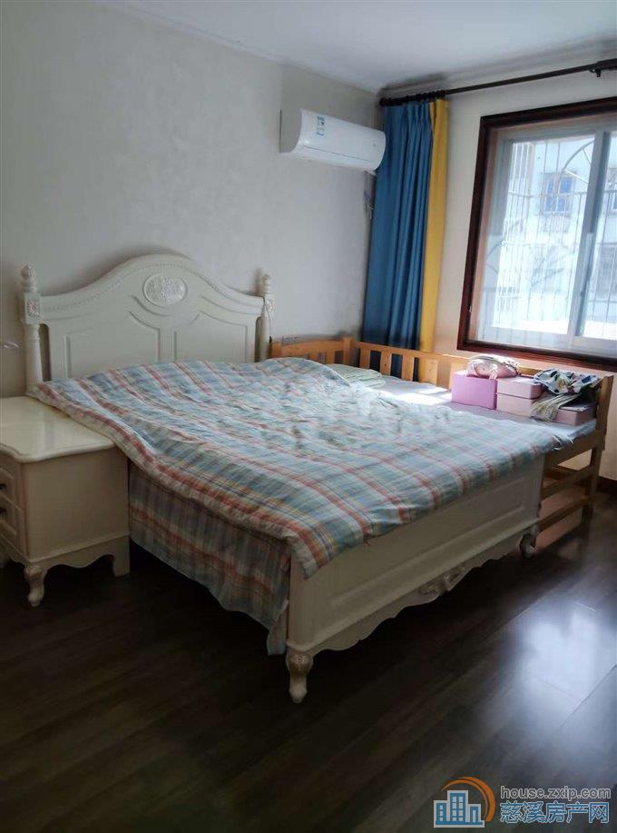 孙塘新村127平精装三室95万可读书