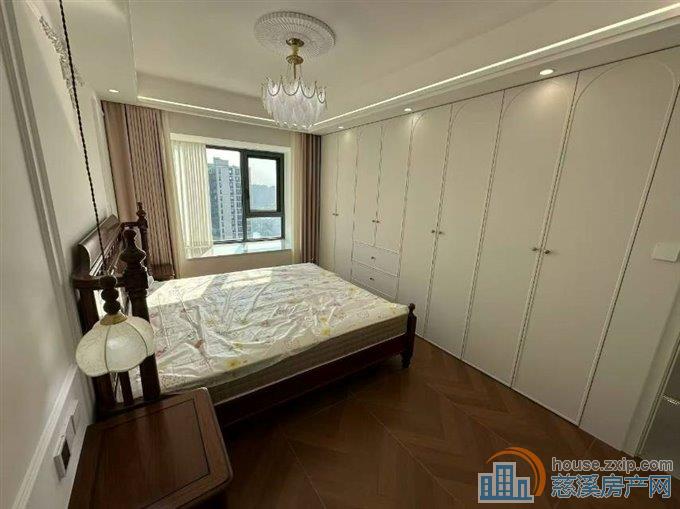 天安浔筑 106平全新轻法式精装房东包税