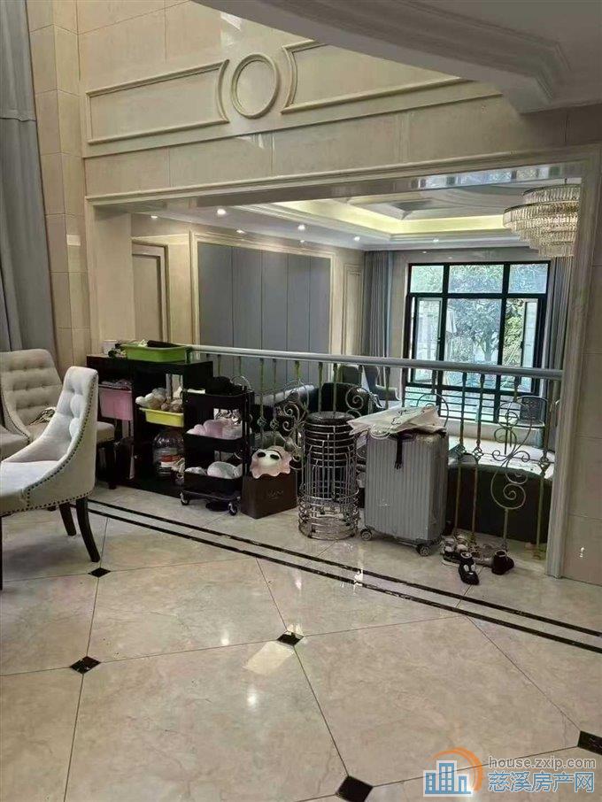 白金湾边套别墅位置好豪华装修带车库直接房