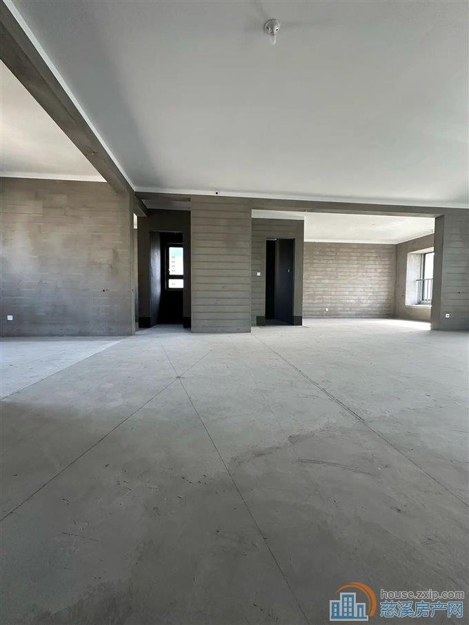 上河檀府143平4室2厅高性价比仅218