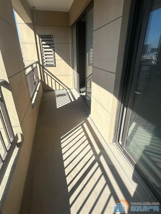 捡漏 君慈名府 朝南四间 送车位