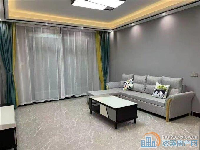 梅林苑94平100万送车位储藏间精装