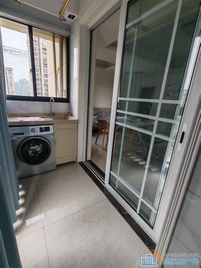 梅林苑2室1卫精装修拎包入住