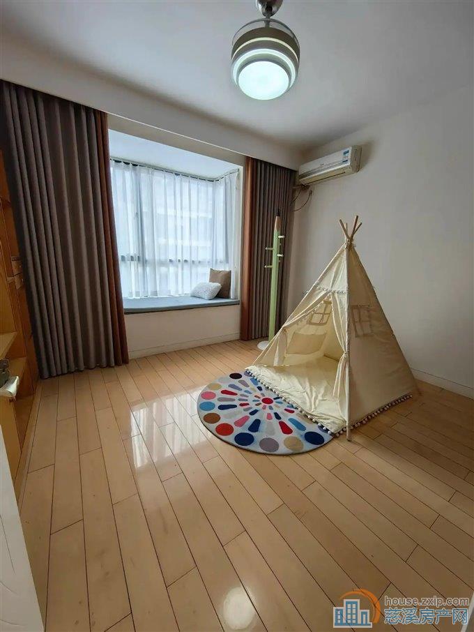 天和家园东区136平128万送车位