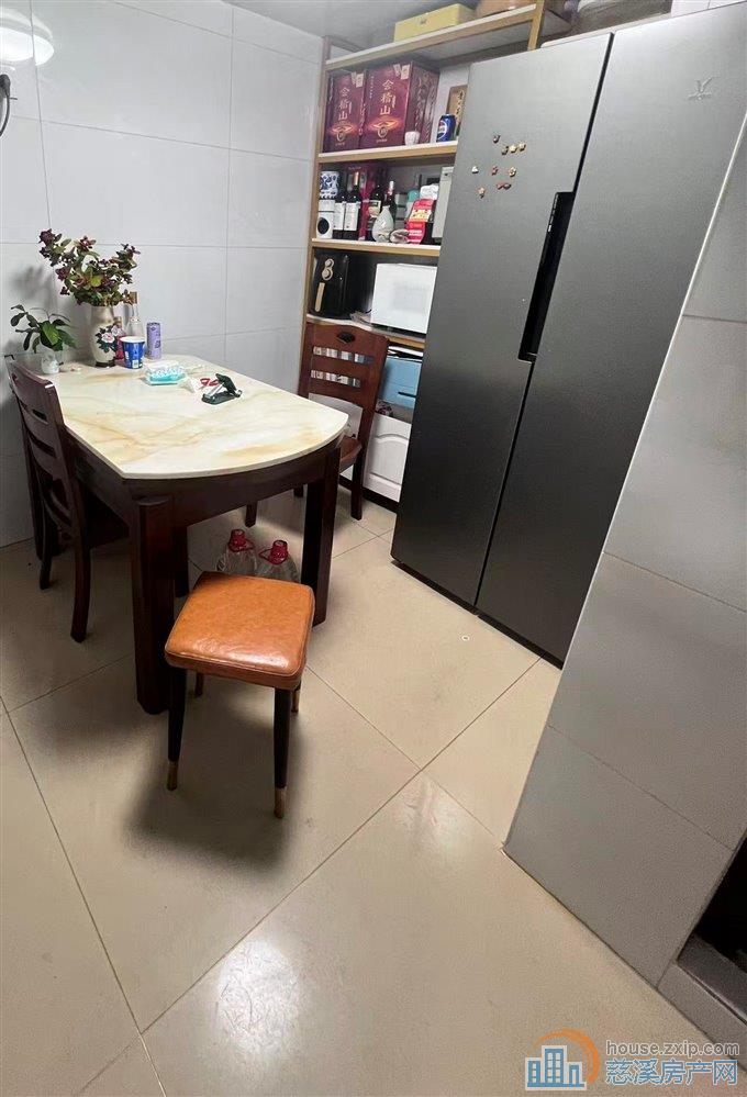 吉祥新村一楼73平多套精装二室88万等