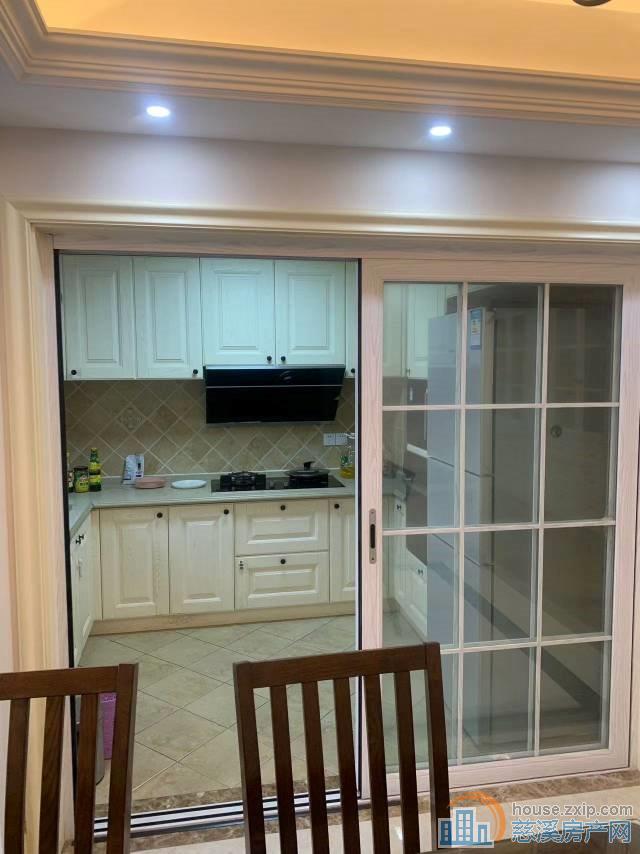 太子湾低楼层豪装160平3室2厅2卫车位