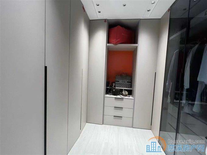 亏血本出售双喜紫园143平+车位豪装直接