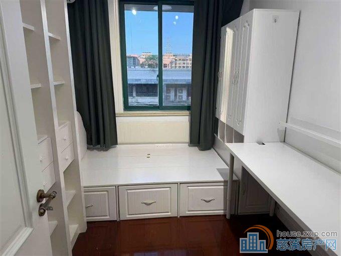 茗雅苑四房两厅两卫精装修直接钥匙在