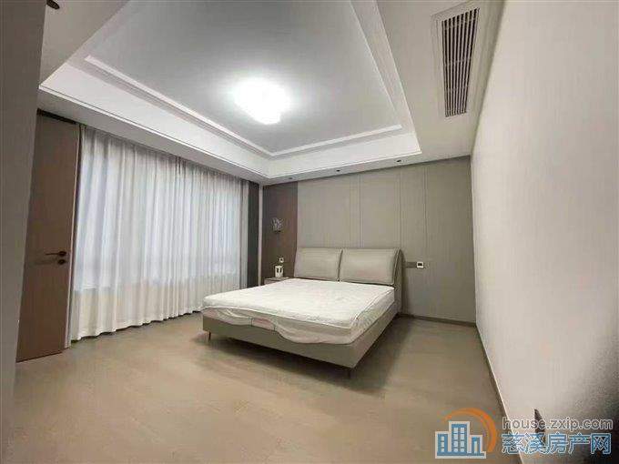 翡丽湾合院191平方豪装318万3车位