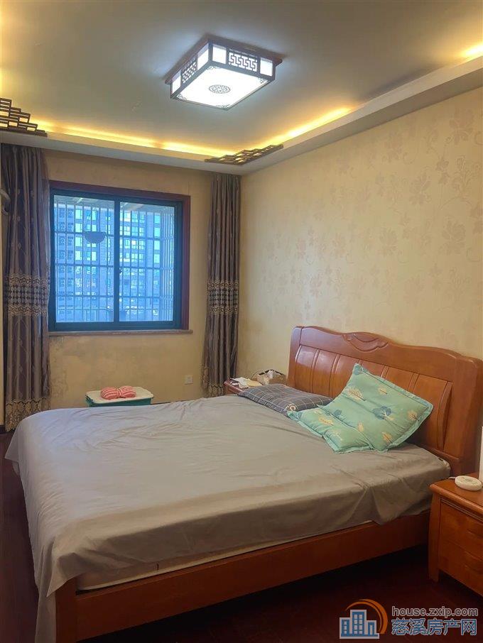 嘉和名苑137平148万送车位精装修