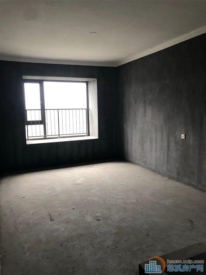 急卖 悦华府 毛坯141平方170万 