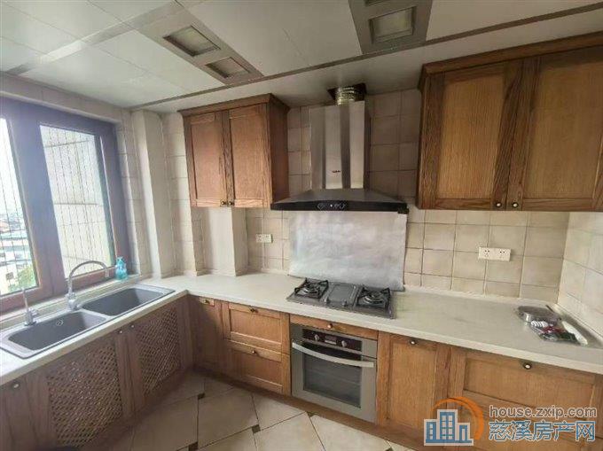 和润公寓边套好楼层127平精装送车库