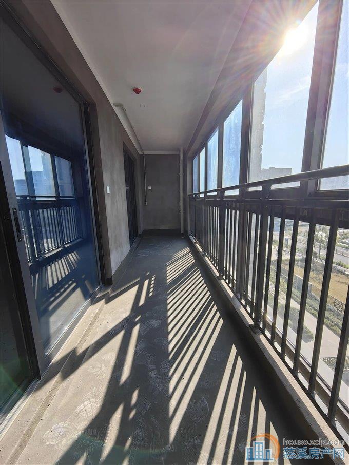 新城河C位 紫阙台141平方238万边套