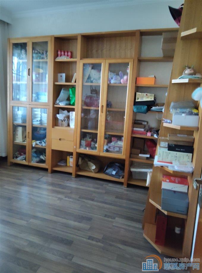 孙塘新村127平精装三室95万可读书