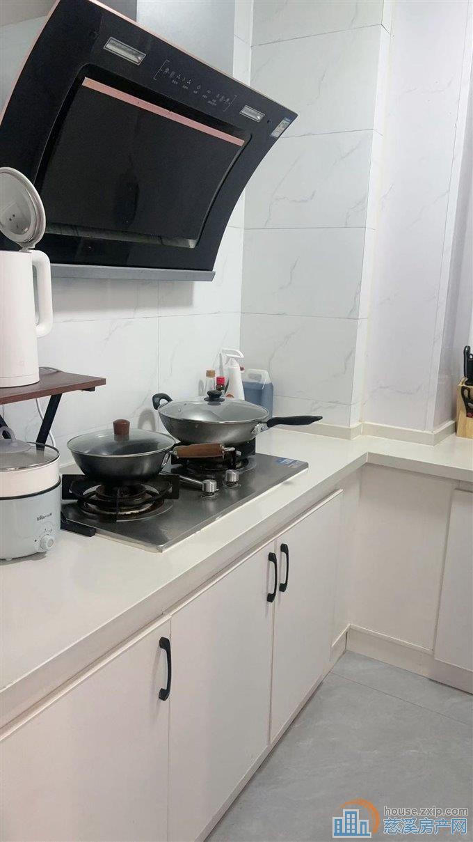 观湖佳苑精装2室家具家电齐