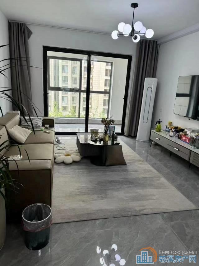 中海湖心半岛128平3室2厅2卫带衣帽间