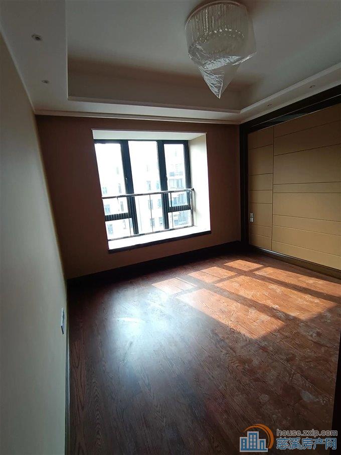 恒大河悦府127平123万精装修