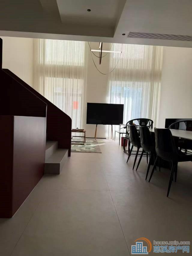 复地二期唯一套挑高设计的联排别墅豪装