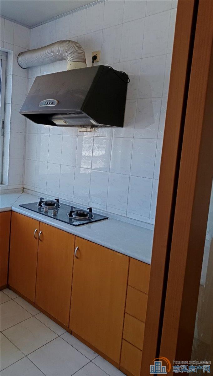 虞波西苑5楼121平方米85万