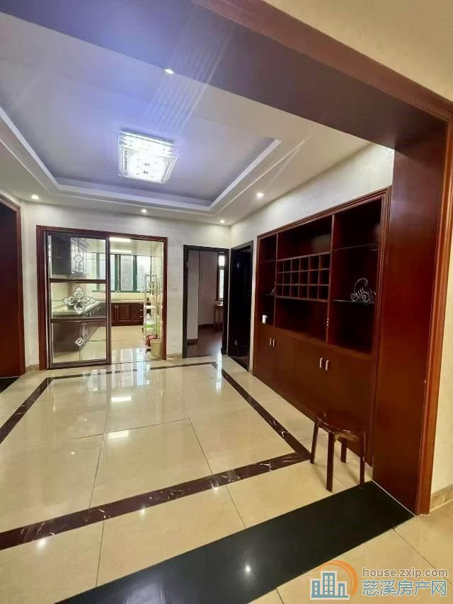 天赐家园洋房153平精装4室130万