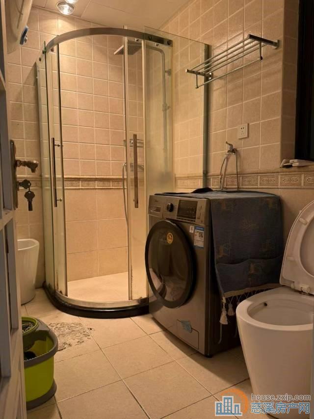 人和家园洋房首次出租一室一厅一卫一厨