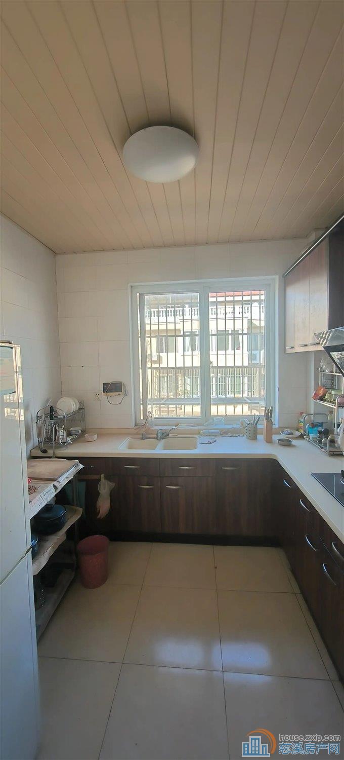 清泰公寓南区152平135万送车库