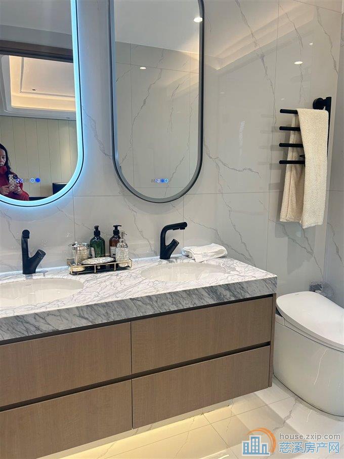 新上独家王炸房源 看内容筛选