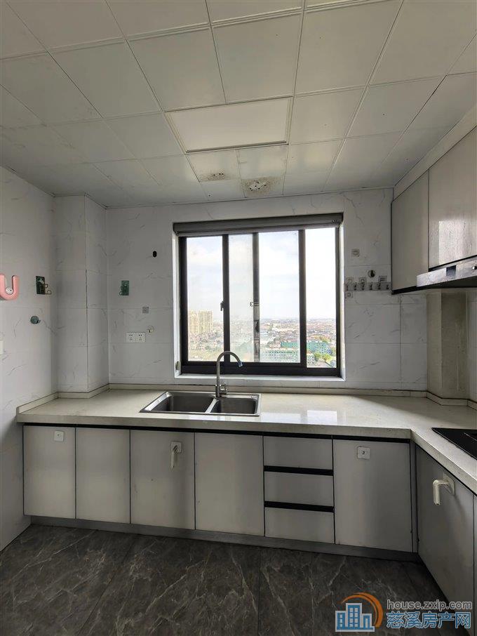 保利俯院江南北区126平132万黄金楼层