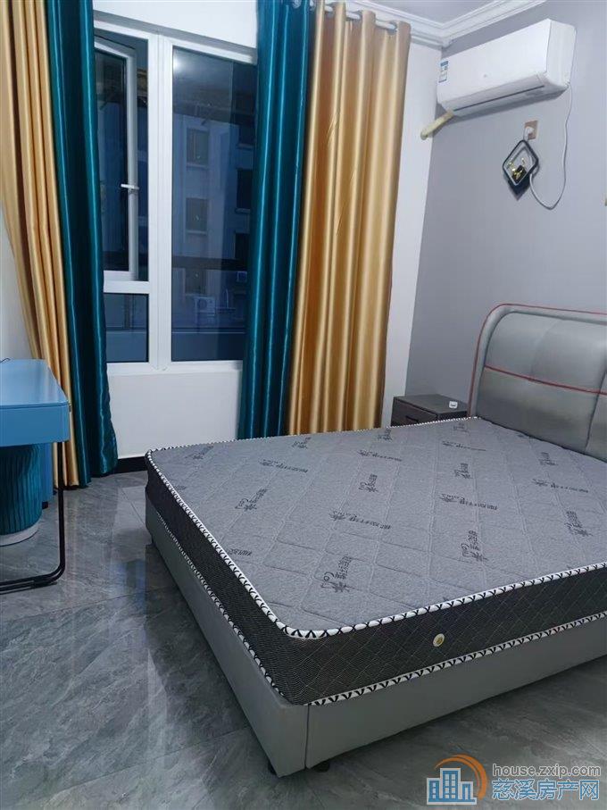 宗汉时代广场新华街 中梁泊景庭