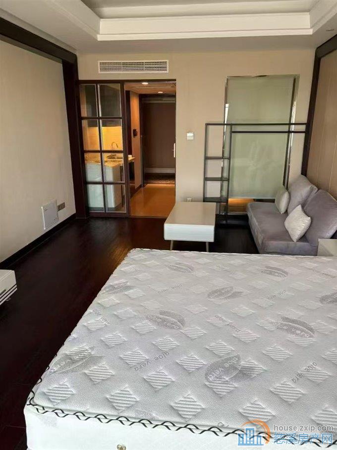 环球酒店伯爵公馆 近上林坊银泰慈溪市中心