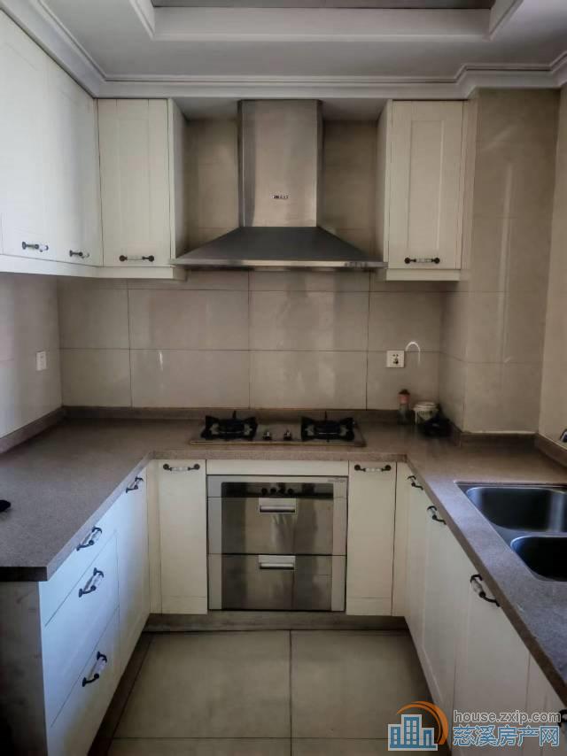 提香公寓90平2室精装车位2700元直