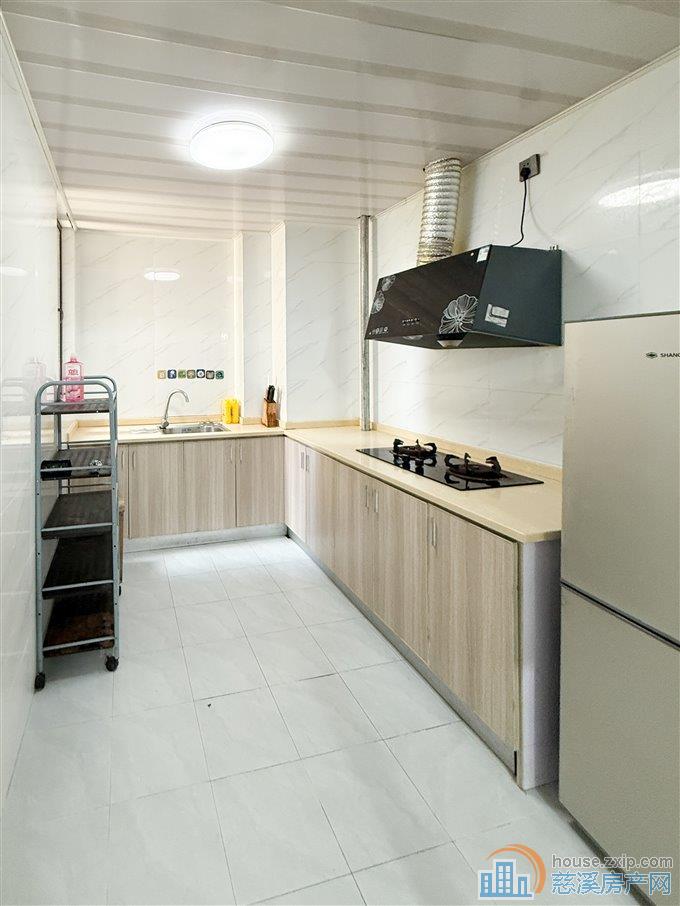 悦华府   精装 拎包入住