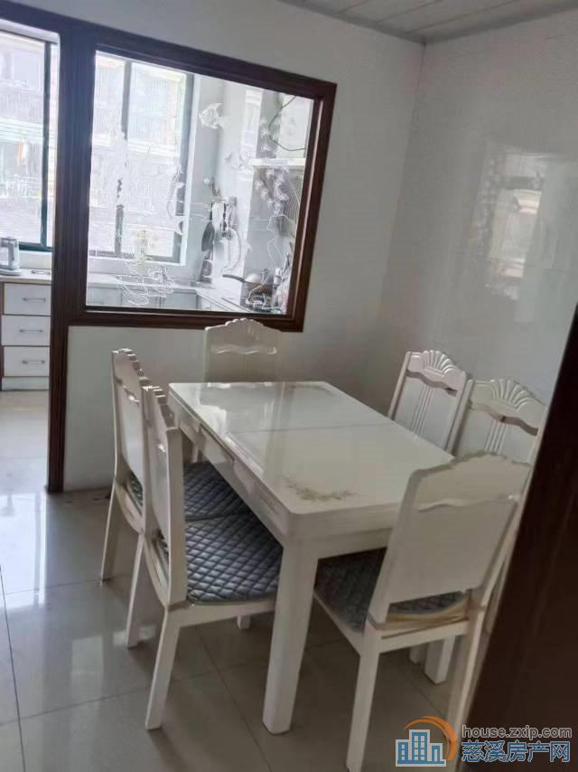 长河春江丽景小区房153平106.6万