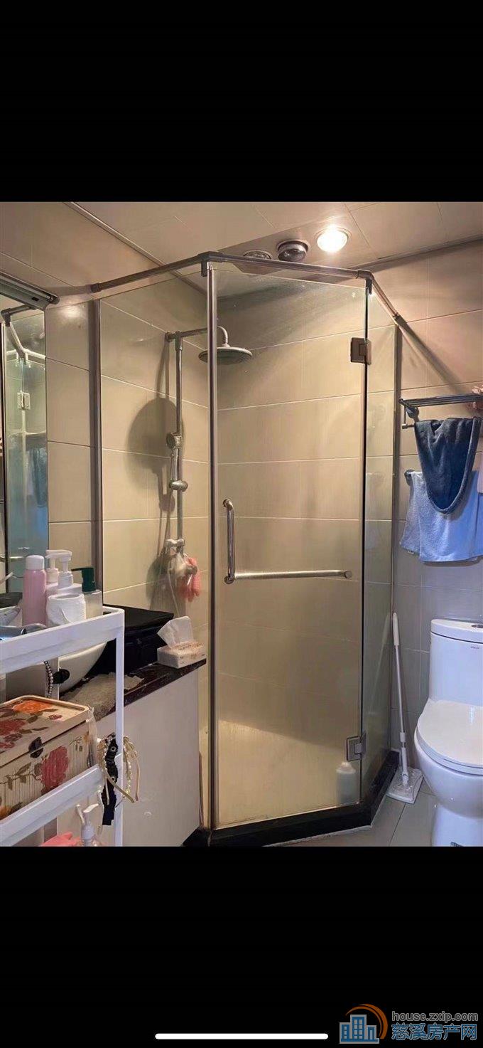 新都明珠苑70平2室精装2800元带车位直