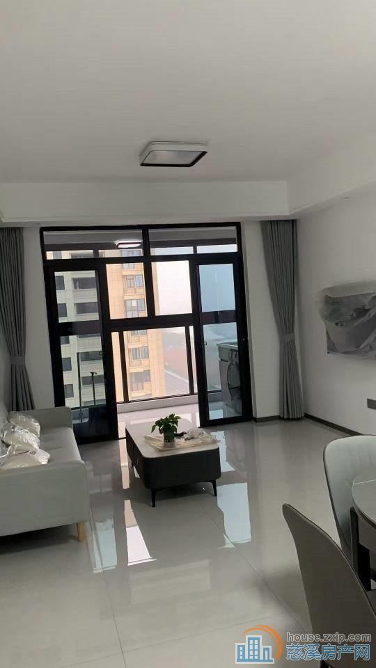 观湖佳苑90平十储藏室精装128万