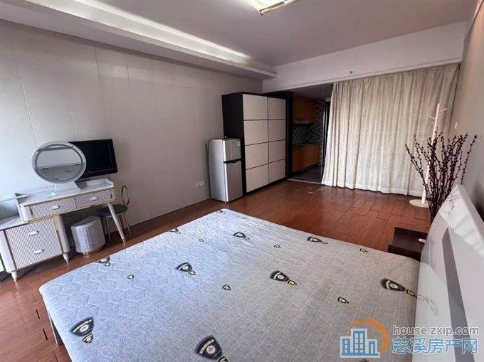 新都汇1400元，钥匙在