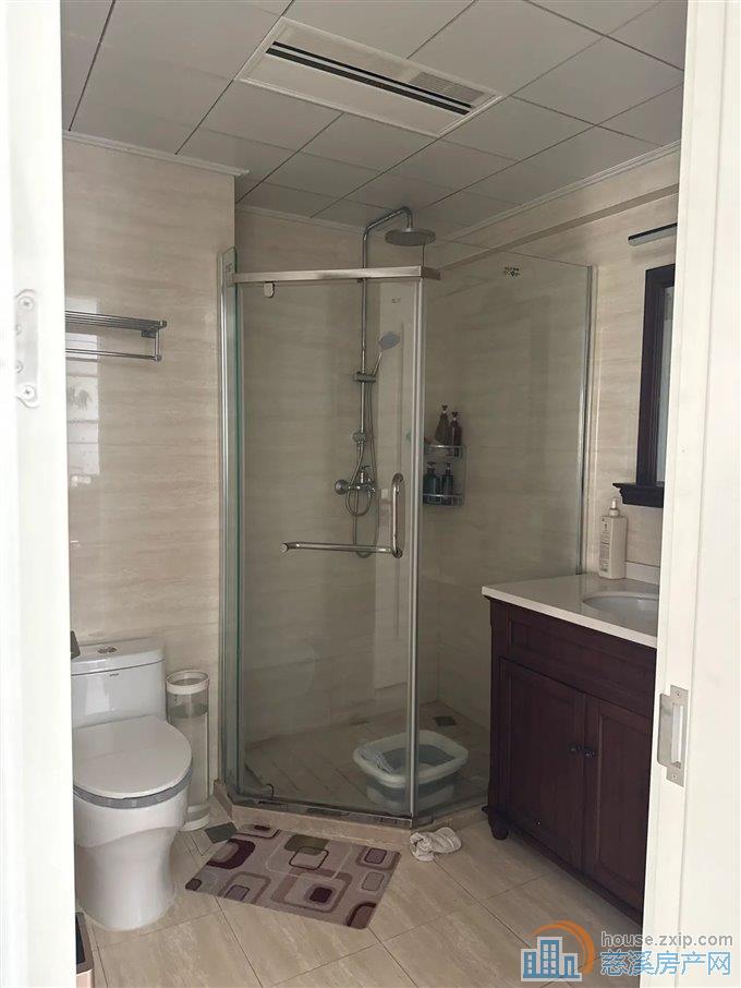 白金湾 精装拎包入住144平145万