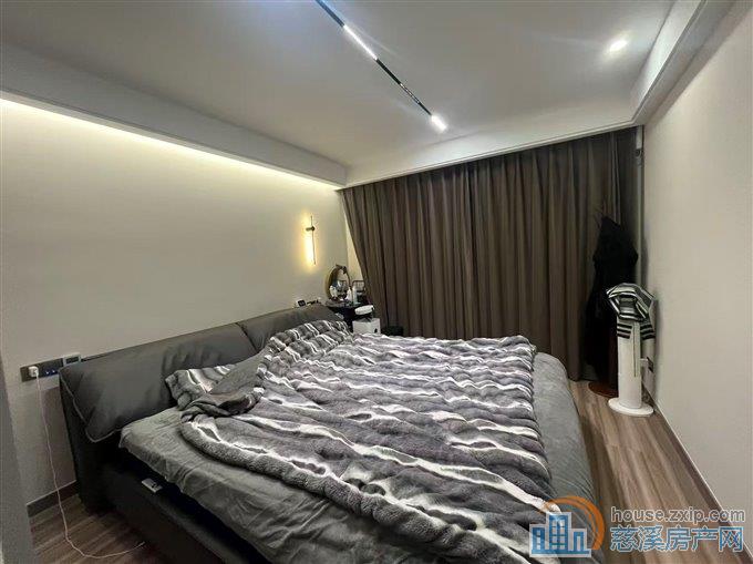 天铂佳苑豪装洋房124平方152万直接