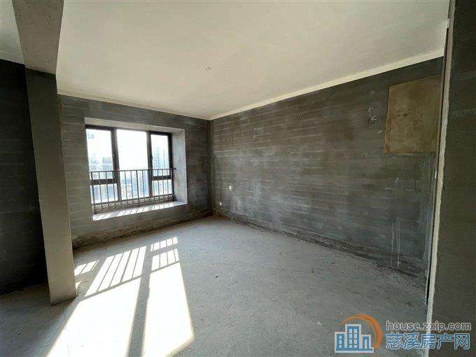 红星檀府东区，143平308万中上楼层