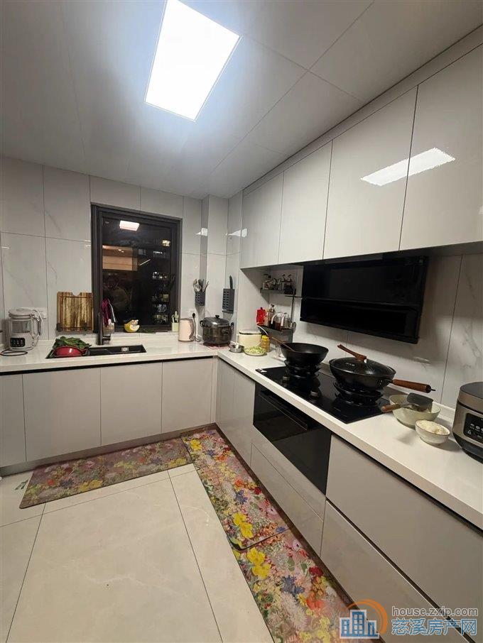 阳光城翡丽湾119平88万送车位