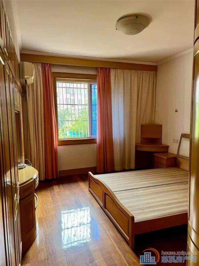 园丁新村86平方精装69.8万